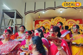 বিজয়া দশমীতে বরণ শেষে চলে সিঁদুর খেলা! বরণডালার মধ্যে কী কী রাখতে হয় জানেন?