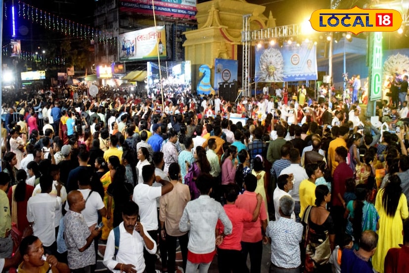 প্রশাসনের তরফে জানানো হয়েছে, পর্যাপ্ত নিরাপত্তা ব্যবস্থা থাকবে। ট্রাফিক নিয়ন্ত্রণে থাকবে বিশেষ পুলিশ বাহিনী। আয়োজকরা জানিয়েছেন, কার্নিভালের মূল লক্ষ্য শুধু আনন্দ দেওয়া নয়, বরং শহরের পুজোগুলোর শিল্পকলা ও সাংস্কৃতিক ঐতিহ্যকে এক মঞ্চে তুলে ধরা। ছবি ও তথ্য : ঋত্বিক ভট্টাচার্য