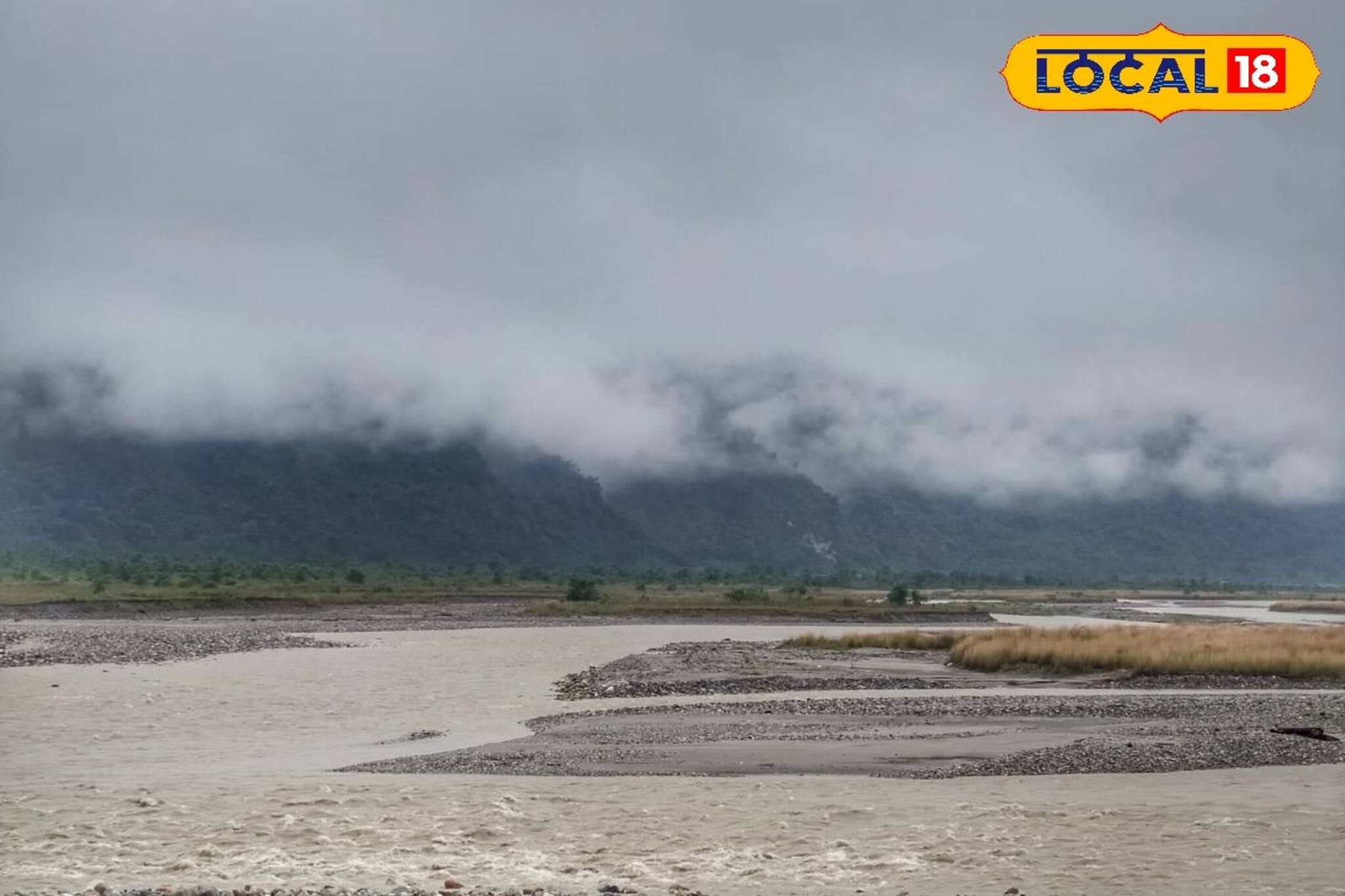 West Bengal Weather Update: ভারী থেকে অতিভারী বৃষ্টিপাতের সম্ভাবনা, দুই জেলা কাঁপাবে ঝড়জল, লাল সতর্কতা আবহাওয়া দফতরের
