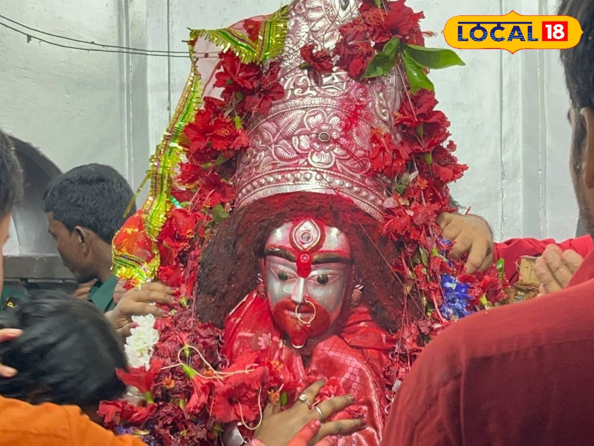 বাড়িতে পুজোর সময়ে এই বিষয়গুলির খেয়াল রাখুন, লক্ষ্মীর আশীর্বাদে অর্থ-সম্পত্তি উপচে পড়বে