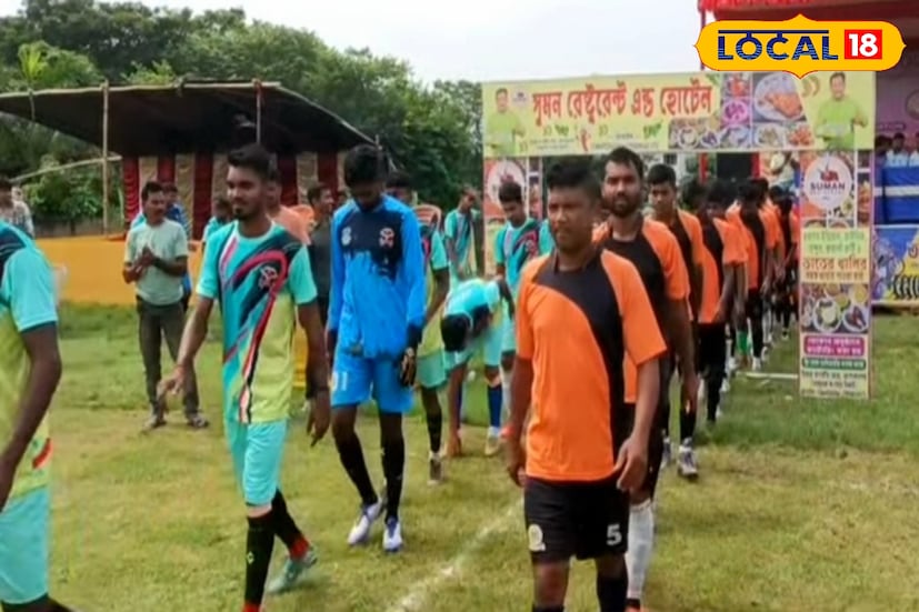 আয়োজক সুবীর চন্দ ও অংশুমান রায় বলেন, এই লিগের মাধ্যমে জেলার প্রতিভাবান ফুটবলারদের সামনে আনার লক্ষ্য নেওয়া হয়েছে। জানা গিয়েছে, হাবড়া, অশোকনগর, গোবরডাঙা, গাইঘাটা, আমডাঙা ও দত্তপুকুর এলাকার ফুটবলারদের পাশাপাশি রাজ্যের অন্য প্রান্তের দু’জন খেলোয়াড়কে প্রথম একাদশে রাখা যাবে।