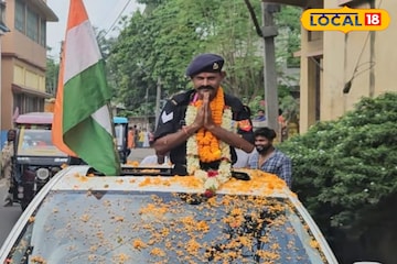 কৃষক পরিবারের ছেলে সেনা জওয়ান! অবসর নিয়ে ফিরতেই রাজকীয় সংবর্ধনা, ছবিতে দেখুন কৃষক পরিবারের ছেলে সেনা জওয়ান! অবসর নিয়ে ফিরতেই রাজকীয় সংবর্ধনা, ছবিতে দেখুন