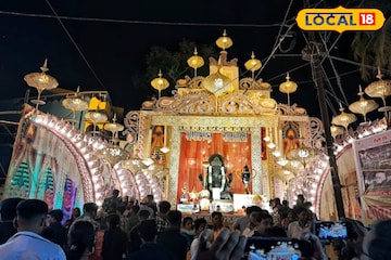 মুখ্যমন্ত্রীকে শ্রদ্ধা জানিয়েই জগদ্ধাত্রী পুজোর থিম! কৃষ্ণনগরের বাঘাডাঙ্গা বারোয়ারির চমক মুখ্যমন্ত্রীকে শ্রদ্ধা জানিয়েই জগদ্ধাত্রী পুজোর থিম! কৃষ্ণনগরের বাঘাডাঙ্গা বারোয়ারির চমক
