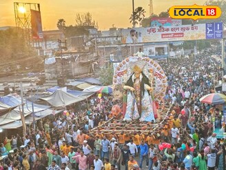 মুখ্যমন্ত্রীকে শ্রদ্ধা জানিয়েই জগদ্ধাত্রী পুজোর থিম! কৃষ্ণনগরের বাঘাডাঙ্গা বারোয়ারির চমক