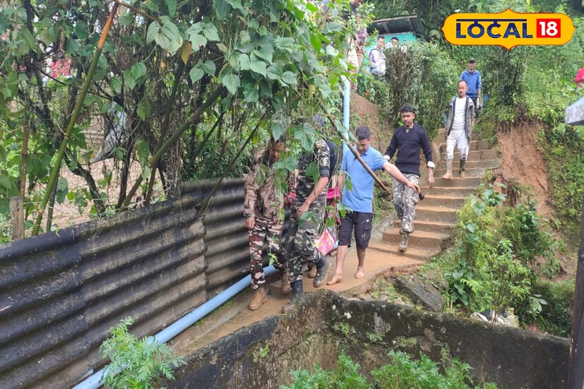 স্থানীয় সূত্রে খবর, লাগাতার বৃষ্টির ফলে মিরিক, কালিম্পং ও সুখিয়াপোখরির একাধিক এলাকায় নতুন করে ধস নেমেছে। প্রশাসন ইতিমধ্যেই ক্ষতিগ্রস্ত পরিবারগুলির পুনর্বাসনের কাজ শুরু করেছে। ছবি ও তথ্য : ঋত্বিক ভট্টাচার্য