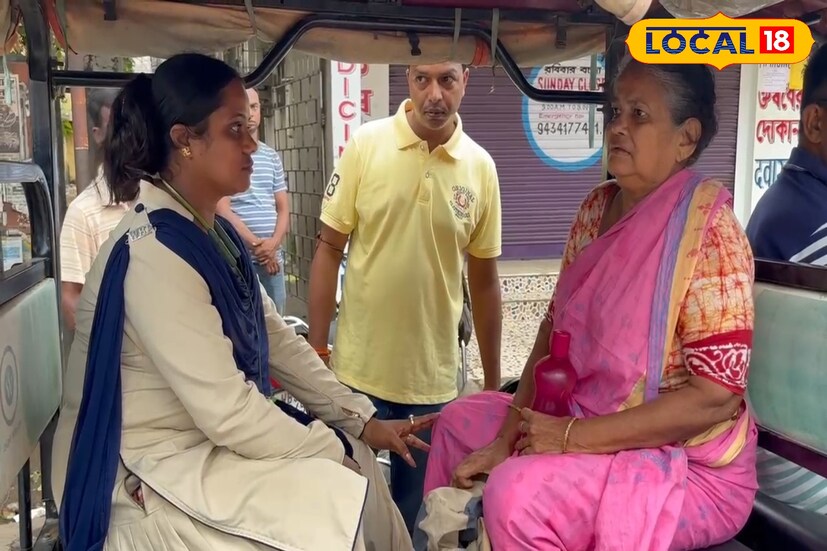 ছবিলা খাতুন বৃদ্ধাকে আশ্রয় দেওয়ার জন্য রাজি হন। এরপর অভিজিৎ ও পিয়াসী প্রয়োজনীয় নিয়ম মেনে দরখাস্ত করে আবেদন জানান।