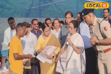 দুর্যোগে বিধ্বস্ত এলাকা, মুখ্যমন্ত্রীকে একবার কাছ থেকে দেখতে নদী পেরিয়ে ভিড় নাগরাকাটায় দুর্যোগে বিধ্বস্ত এলাকা, মুখ্যমন্ত্রীকে একবার কাছ থেকে দেখতে নদী পেরিয়ে ভিড় নাগরাকাটায়
