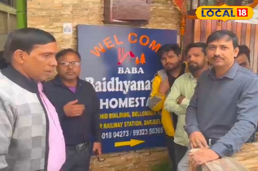 ভারী বৃষ্টির জেরে উত্তাল তিস্তা নদী। বানভাসি বহু এলাকা। রাস্তায় নামে ধস। উত্তরবঙ্গে নানা জেলায় দুর্যোগের ছাপ এখন স্পষ্ট। এই পরিস্থিতিতে দার্জিলিং এর মল রোডে আটকে রয়েছেন ১৮ জন আইনজীবী ও ল-ক্লার্ক। ছবি ও তথ্যঃ তন্ময় মন্ডল। 