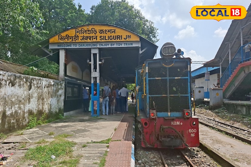 *দার্জিলিং, ঋত্বিক ভট্টাচার্য: উত্তরবঙ্গের বিস্তীর্ণ এলাকায় ভয়ংকর প্রাকৃতিক বিপর্যয় ঘটেছে। পাহাড়ি অঞ্চলে অব্যাহত ভারী বর্ষণ ও ধসের কারণে বহু মানুষের মৃত্যু হয়েছে এবং অবকাঠামো ব্যাপকভাবে ক্ষতিগ্রস্ত হয়েছে। এই পরিস্থিতিতে ঐতিহ্যবাহী দার্জিলিং হিমালয়ান রেলওয়ে (টয়ট্রেন) পরিষেবাও ভোগান্তির মুখে পড়েছে।