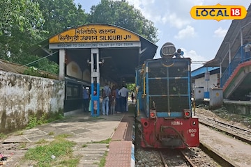 উত্তরবঙ্গের প্রাকৃতিক বিপর্যয়,দার্জিলিংয়ের টয়ট্রেন পরিষেবা বন্ধ,শতবর্ষের পদযাত্রা স্থগিত উত্তরবঙ্গের প্রাকৃতিক বিপর্যয়,দার্জিলিংয়ের টয়ট্রেন পরিষেবা বন্ধ,শতবর্ষের পদযাত্রা স্থগিত