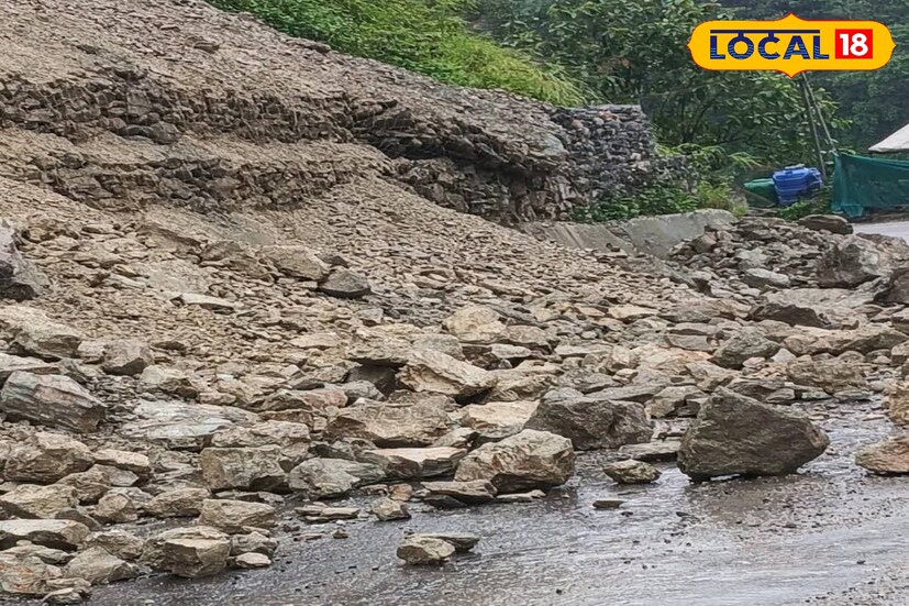 এনএইচ–১০–এর সেবক (কিমি ০.০০) থেকে রংপো (কিমি ৫২.১) পর্যন্ত অংশে লাগাতার বৃষ্টি ও ধসের সম্ভাবনা থাকায় এই পদক্ষেপ নেওয়া হয়েছে। এনএইচআইডিসিএল কর্তৃপক্ষ জানিয়েছে, এটি শুধুমাত্র জননিরাপত্তা নিশ্চিত করার জন্য একটি অস্থায়ী ব্যবস্থা। ছবি ও তথ্য : ঋত্বিক ভট্টাচার্য