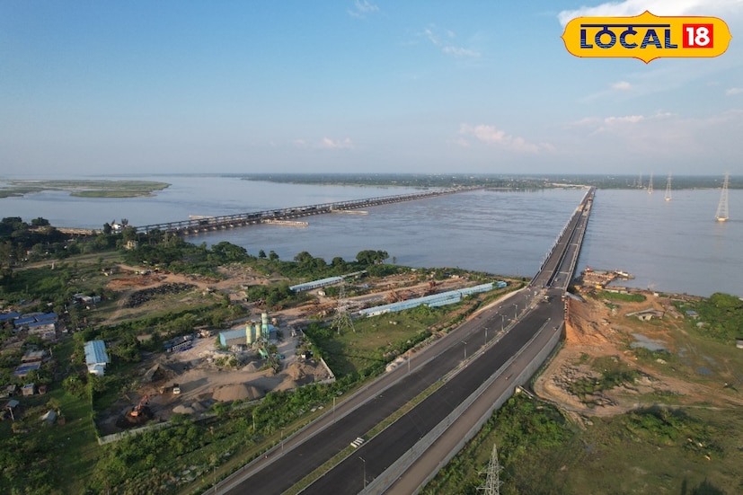 *উত্তরবঙ্গ এবং দক্ষিণবঙ্গের যাতায়াত ব্যবস্থায় এবারে নতুন অধ্যায়ের সূচনা শুধু সময়ের অপেক্ষা। দীর্ঘ সাত বছর ধরে চলা এই সেতু নির্মাণ কাজের সূচনা ২০১৮ সালে হলেও একাধিক বিপর্যয় এবং করোনার মত মহামারীর জেরে ধীর গতিতে চলছিল কাজ।