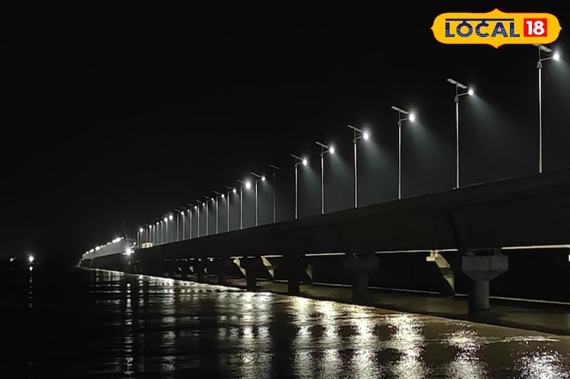 *তিনি আরও জানান, যানবাহন চলাচলের ক্ষেত্রে এই বছরের ডিসেম্বর মাসে উদ্বোধন করা হবে নিউ ফারাক্কা ব্রিজ। এই ব্রিজে দুই দিক মিলিয়ে মোট ৮৮ পিলার এবং ৮৬ স্প্যান বসানো হয়েছে। পাশাপাশি মোট ২২০ সোলার স্ট্রিট লাইট এবং ব্রিজের দুই দিকের অ্যাপ্রোচে ৮০ ইলেকট্রিক স্ট্রিট লাইট-সহ মোট ৩০০ লাইট বসানো হবে। ইতিমধ্যে একদিকের স্ট্রিট লাইটের কাজ সম্পন্ন হয়েছে।