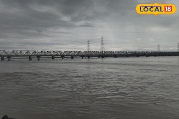 ফুঁসছে তিস্তা...! গিলে খাচ্ছে সব, জারি লাল সতর্কতা, বন্যার আতঙ্কে ঘুম উড়েছে মানুষের ফুঁসছে তিস্তা...! গিলে খাচ্ছে সব, জারি লাল সতর্কতা, বন্যার আতঙ্কে ঘুম উড়েছে মানুষের