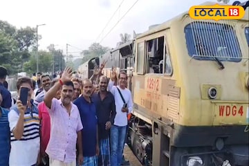 মায়াপুর যাওয়া এখন আরও সহজ!ফের ট্রেন এল আমঘাটা স্টেশনে!২০২৬ এই আমঘাটা পর্যন্ত চলবে ট্রেন? মায়াপুর যাওয়া এখন আরও সহজ!ফের ট্রেন এল আমঘাটা স্টেশনে!২০২৬ এই আমঘাটা পর্যন্ত চলবে ট্রেন?