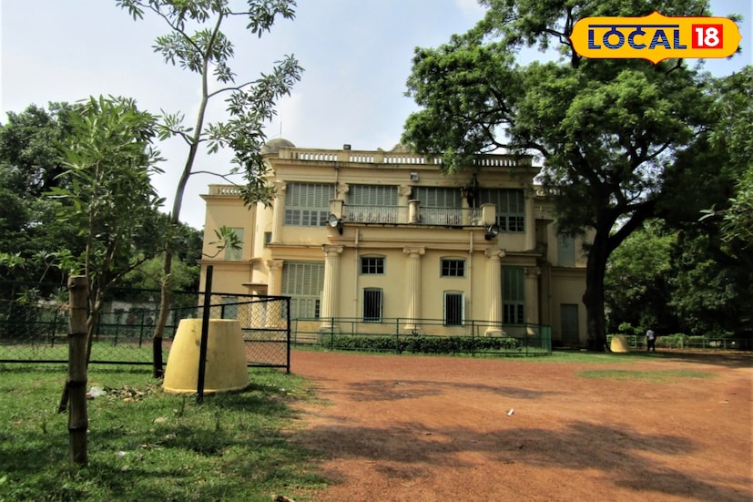 তবে শিক্ষাবিদ ও প্রাক্তনীরা মনে করছেন, ন্যাশনাল ইনস্টিটিউশনাল র&#x200d;্যাঙ্কিং ফ্রেমওয়ার্কে বিশ্ববিদ্যালয়ের স্থান নিম্নমুখী হওয়াই পড়ুয়ারা তেমন আগ্রহ দেখাচ্ছেন না। খুব শীঘ্রই এই সমস্যার সমাধান হবে বলে মনে করছেন বিশ্বভারতী বিশ্ববিদ্যালয় কর্তৃপক্ষ। (ছবি ও তথ্য: সৌভিক রায়)