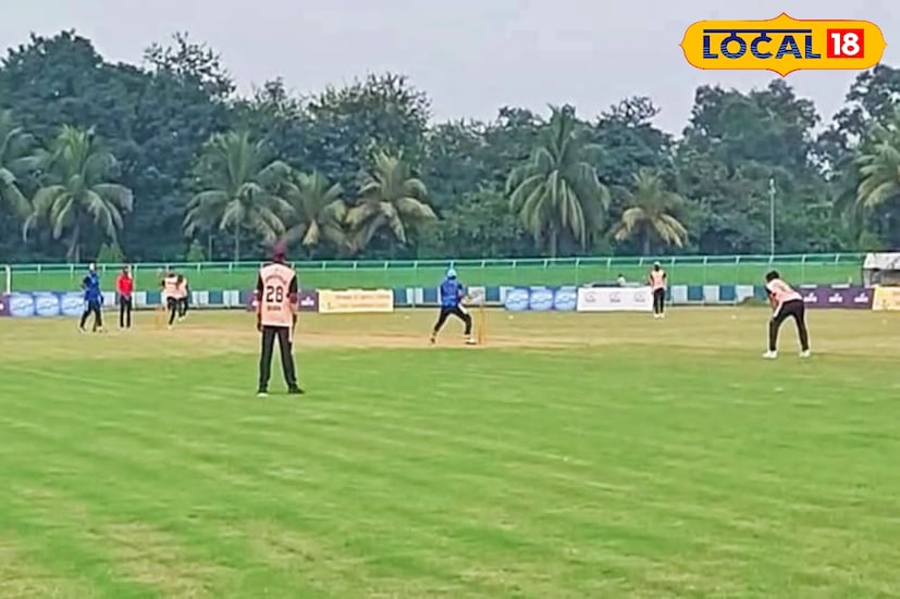 বিজয়ী দলের জন্য থাকছে মোটা অঙ্কের নগদ পুরস্কার।এই ক্রিকেট টুর্নামেন্টটি অনুষ্ঠিত হচ্ছে শহরের প্রাণকেন্দ্র সিটিসেন্টারের ভগৎ সিং স্টেডিয়ামে।৬ দিন ব্যাপি চলবে এই টুর্নামেন্ট।গত ৭ অক্টোবর থেকে শুরু হওয়া টুর্নামেন্ট চলবে ১২অক্টোবর পর্যন্ত।( ছবি ও তথ্য : দীপিকা সরকার) 