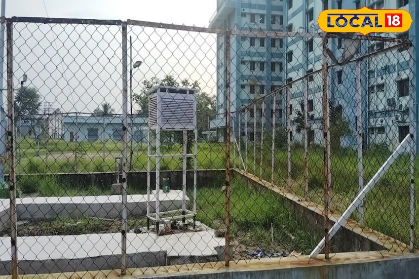 ডায়মন্ড হারবার মহিলা বিশ্ববিদ্যালয়ের ছাদে যে র&#x200d;্যাডারটি বসানো হচ্ছে তাতে কলকাতা ও লাগোয়া এলাকার কাজ চলবে। এই র&#x200d;্যাডার কাজ শুরু করলেই সুন্দরবন এলাকার আবহাওয়ার পূর্বাভাস আরও নিখুঁত ভাবে দেওয়া যাবে‌। (ছবি ও তথ্য: নবাব মল্লিক)