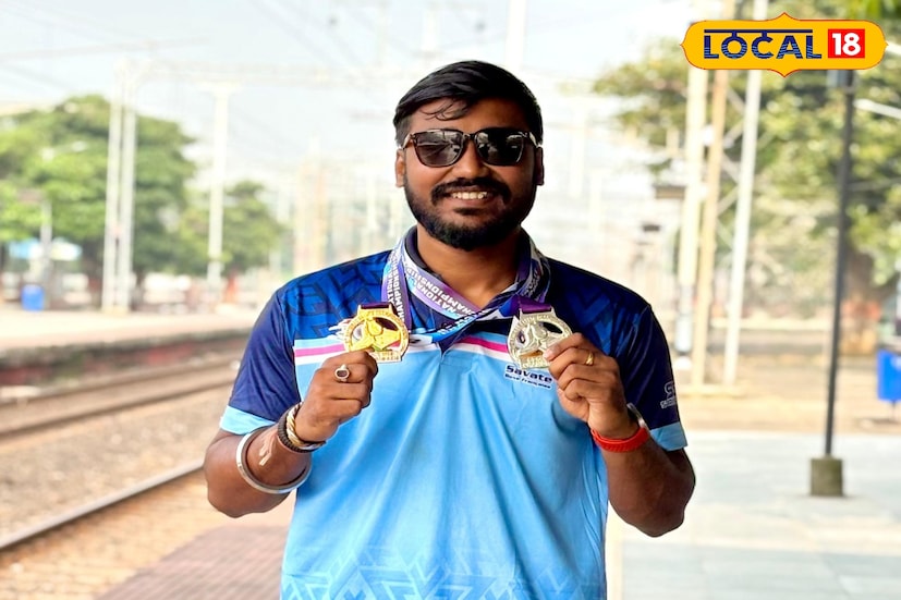 তিনি আরও বলেন,পড়াশোনার পাশাপাশি এইটা যদি কেউ করতে পারে তাহলে তারা উপকৃত হবে। তাই বর্তমান প্রজন্মকে বলব তারা যেন পড়াশোনার পাশাপাশি মার্সলেআর্ট কেউ যেন বেছে নেয়। এতে মেন্টালি এবং ফিজিক্যালি দুই ভাবেই ফিট থাকবে তারা। পাশাপাশি আত্মরক্ষারও একটা কৌশল হিসেবে কাজ করবে। (ছবি ও তথ্য: সায়নী সরকার)