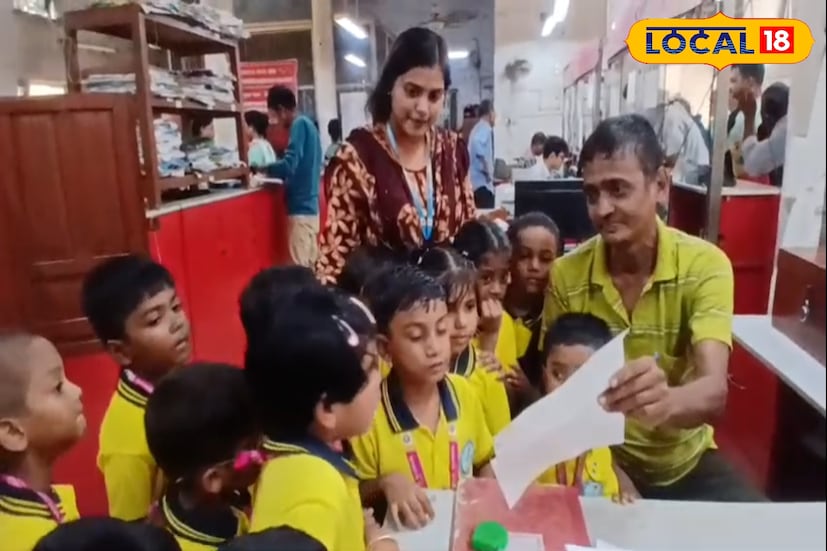 এই ঐতিহ্যকে নতুন প্রজন্মের সামনে তুলে ধরতে আজ শান্তিপুরের একাধিক বিদ্যালয় অভিনব উদ্যোগ নেয়। জাতীয় ডাক দিবস উপলক্ষে শান্তিপুর পোস্ট অফিসে চিঠি লেখার ও ডাক বিভাগের কাজ শেখার বিশেষ আয়োজন করা হয়। তাই সকাল থেকেই ভিড় জমে পোস্ট অফিসে।