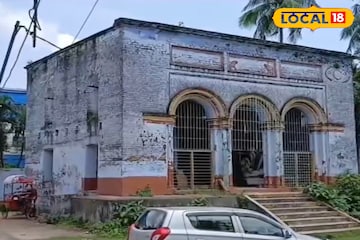 নেই কোনও ডাক্তার,হয় না চিকিৎসা,তবুও এই 'ডাক্তারবাড়ী'-র আজও সকলের কাছে সেরা tourist spot! নেই কোনও ডাক্তার,হয় না চিকিৎসা,তবুও এই 'ডাক্তারবাড়ী'-র আজও সকলের কাছে সেরা tourist spot!