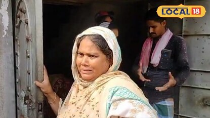 কান্নায় ভেঙে পড়েছেন মৃতের পরিবারের সদস্যরা