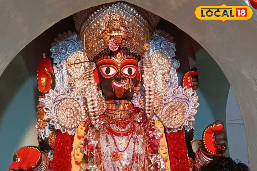 শান্তিপুরের চাঁদনী বাড়ির কালীপুজো: শান্তিপুরের চাঁদনী বাড়ির কালীপুজো হল ৫০০ বছরেরও বেশি পুরনো একটি ঐতিহ্যবাহী পুজো, যা চৈতন্য মহাপ্রভুর গৃহশিক্ষক কাশীনাথ সার্বভৌম শুরু করেছিলেন। এটি একটি 'সাবেকিয়ানা' বা প্রাচীন রীতি মেনে করা হয় এবং এখানে 'ঘর চাঁদনী' ও 'বাহির চাঁদনী' নামে দুটি কালীর প্রতিমা পুজিত হয়।
