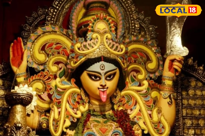 নদিয়ার আড়ংঘাটার কালীপুজো: নদিয়ার আড়ংঘাটার কালীপুজো একটি বিখ্যাত উৎসব, যা মূলত একই মাঠে থাকা কয়েকটি ক্লাবের পুজোর জন্য পরিচিত। এই উৎসবের বিশেষত্ব হল বড় থিম-পান্ডেল, আধুনিক প্রতিমা এবং আলোকসজ্জা, যা দর্শকদের আকর্ষণ করে। প্রতি বছর কার্তিক মাসে, বিশেষ করে দীপাবলির রাতে এটি পালিত হয়। ইয়ং স্টার ক্লাবের মতো ক্লাবগুলো প্রতি বছর বিভিন্ন থিম ও আকর্ষণীয় প্রতিমা নিয়ে আসে, যা এই পুজোকে আরও জনপ্রিয় করে তোলে।  