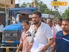 ভাঙা হাত নিয়েও নাগরাকাটায় হাজির বিধায়ক শঙ্কর ঘোষ, পৌঁছে দিলেন ত্রাণসামগ্রী