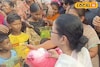 বন‍‍্যাবিধ্বস্ত সুভাষীনি চা বাগানে ত্রাণ পৌঁছে দিলেন মুখ‍্যমন্ত্রী মমতা বন্দ্যোপাধ্যায়