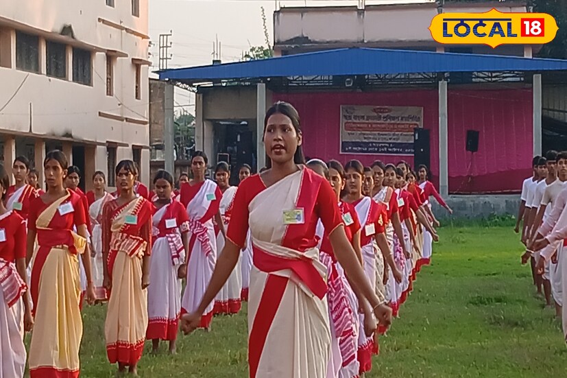 বর্তমানে এই ব্রতচারী অবলুপ্তির পথে | বিভিন্ন জেলার বিভিন্ন প্রান্তে গুটি কয়েক মানুষ ব্রতচারীর এই ধারাকে বহন করে নিয়ে চলেছেন । সদস্যদের দাবি, বর্তমানে মোবাইল ও অপসংস্কৃতির বাড়বাড়ন্তের যুগে ব্রতচারী নতুন দিশা দিতে পারে ছাত্র ছাত্রীদের। সরকারি উদ্যোগে স্কুলে এই চিন্তাভাবনা বাস্তবায়িত করা উচিত। তাতে দেশের যুবক-যুবতীদের শারীরিক ও মানসিক বিকাশ ঘটবে বলে মনে করেন শিবির সচিব তথা দ্বাদশ বছর সারা বাংলা ব্রতচারী প্রশিক্ষণ মহা শিবির এবং বারবেরিয়া ব্রতচারী ধামের সম্পাদক রণজিৎ পাল। (ছবি ও তথ্য: রাকেশ মাইতি)