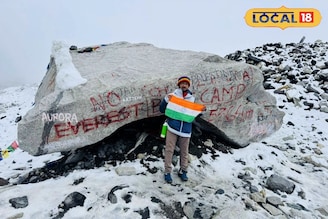 প্রাকৃতিক বিপর্যয়কে বুড়ো আঙুল, মাউন্ট এভারেস্ট জয় মালদহের স্কুল শিক্ষকের