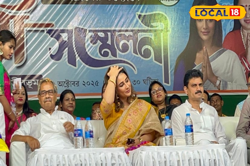 অভিনেত্রীকে একবার চোখের দেখা দেখার জন্য প্রায় কয়েক হাজার মানুষের ভিড় জমে রামপুরহাট পৌরসভার সামনের ময়দানে। দুপুর থেকেই ভক্তদের ভিড় ছিল চোখে পড়ার মত। বর্তমানে বাংলা চলচ্চিত্রের অন্যতম জনপ্রিয় অভিনেতা জিৎ এর সঙ্গে করা অভিনয় এর এক টুকরো দেখার জন্য সকাল থেকে রাত্রি পর্যন্ত অপেক্ষায় ছিলেন ভক্তরা।