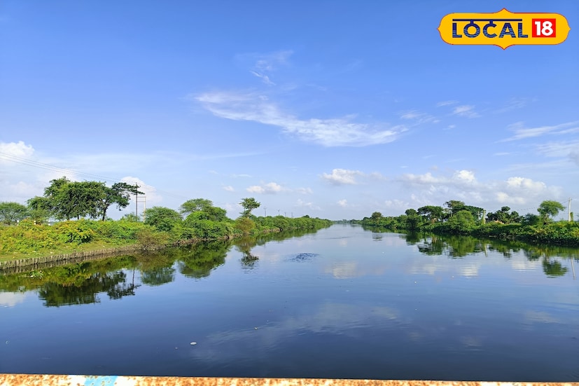 এই এলাকার অন্যতম আকর্ষণ কুলটি লগ গেটের বাগজোলা খাল। খালের জলের ধারে দাঁড়িয়ে দেখা মেলে গ্রামীণ জীবনের সহজ ছোঁয়া। সকালে সূর্যোদয়ের সময় কিংবা বিকেলের সোনালি আলোয় এই খালের পাড়ে হাঁটলে মন ভরে যায়। প্রকৃতির সঙ্গে এমন মেলবন্ধন যেন শহুরে ক্লান্তিকে গলিয়ে দেয় মুহূর্তে।