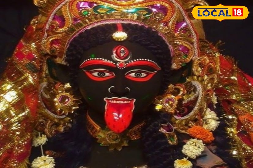 কালীপুজো বা দীপাবলী মানেই আলোর উৎসব। ২০২৫ সালে, এই উৎসবটি ২০ অক্টোবর সোমবার পালন করা হবে। এই শুভ দিনে, ঐতিহ্যগতভাবে দেবী লক্ষ্মী সম্পদ ও সমৃদ্ধির দেবতা এবং বাধা দূরকারী ভগবান গণেশের পুজা করা হয়।