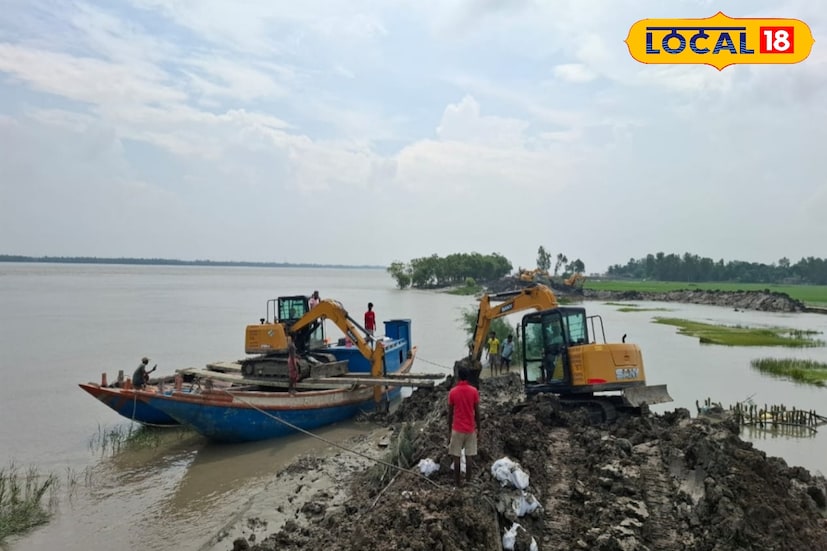 এদিকে নদীর নোনা জল নতুন করে গ্রামে না ঢুকলেও গত দুদিনের জোয়ারের জল এখনও গ্রামে রয়েছে। পুকুরের মাছ মরে ভেসে উঠছে, দুর্গন্ধ ছড়াচ্ছে চারপাশে। গ্রাম পঞ্চায়েত ও ব্লক প্রশাসনের তরফ থেকে এলাকায় ব্লিচিং, চুন ছড়ানোর উদ্যোগ নেওয়া হয়েছে বলে জানানো হয়েছে।