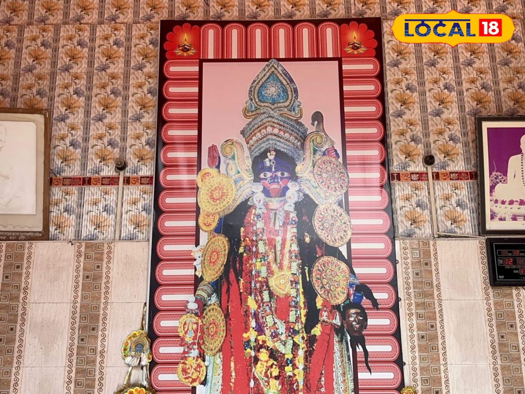 Kali Puja 2025: দীপাবলিতে তারাপীঠে যাবেন? একইসঙ্গে দর্শন করুন কাছের গ্রামে ৫০০ বছরেরও প্রাচীন ‘আঠেরো হাতের কালী’ -র পুজো