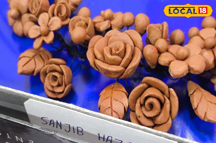 মৃৎ শিল্পী সঞ্জীব বলেন, পাঁচমুড়ার মাটি অনেক বেশি টেকসই। অন্যান্য মাটি কিছুদিন পর ভঙ্গুর হয়ে পড়ে। তবে পাঁচমুড়ার মাটিতে রয়েছে অসাধারণ বাইন্ডিং কোয়ালিটি। যার জেরে গয়না অনেকদিন পর্যন্ত টেকসই থাকে। ছবি ও তথ্য নীলাঞ্জন বন্দ্যোপাধ্যায় 