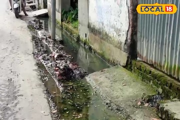নিকাশি নালার জমা জলে বেনজির দুর্ভোগ! পরিদর্শনে যেতেই তুলকালাম, তারপরেই বড় নির্দেশ নিকাশি নালার জমা জলে বেনজির দুর্ভোগ! পরিদর্শনে যেতেই তুলকালাম, তারপরেই বড় নির্দেশ