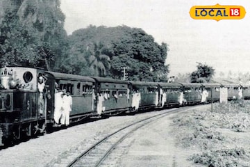 প্রাচীন মার্টিনবার্ন রেল...! স্মৃতির ইতিহাস ছুঁয়ে যায় বসিরহাটের পটভূমি... গায়ে কাঁটা দেয়! প্রাচীন মার্টিনবার্ন রেল...! স্মৃতির ইতিহাস ছুঁয়ে যায় বসিরহাটের পটভূমি... গায়ে কাঁটা দেয়!