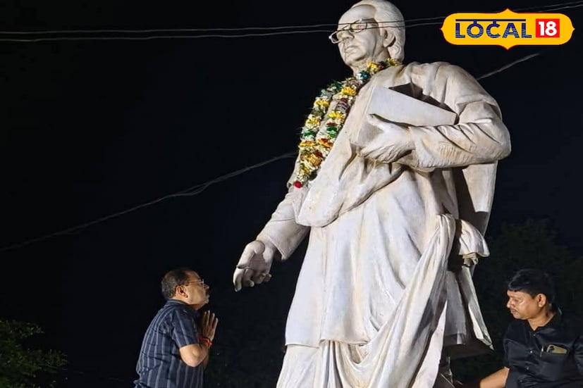 তিনি একাধিক বই লিখেছিলেন। কান্দি একটা প্রাচীন শহর, তার উজ্জ্বল লেখনির মধ্যে দিয়েই তিনি ফুটিয়ে ছিলেন। বর্তমানে ডিজিটাল দুনিয়া ভুলে যায়নি সৈয়দ মুস্তাফা সিরাজকে। যিনি কান্দি মহকুমার মাটিতে জন্মেছিলেন। 