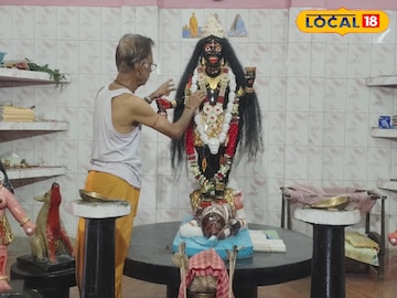 দেবী