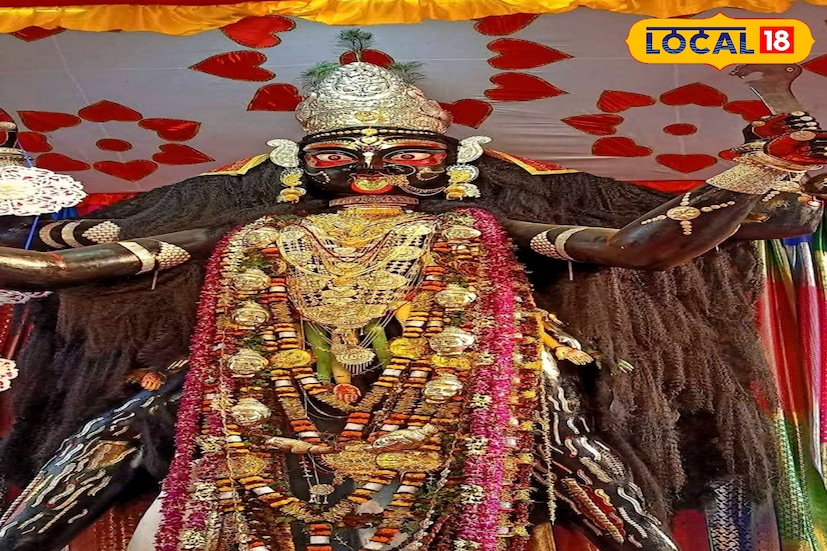 *২৪ অক্টোবর (শুক্রবার) সকাল সাত'টায় অনুষ্ঠিত হবে বড় মা’র নিরঞ্জন পুজো ও দধিকর্মা। বিকেল চার'টেয় শুরু হবে গঙ্গাবক্ষে বড়মার ফুলের সাজে নিরঞ্জন শোভাযাত্রা। ট্রাস্টের তরফে জানানো হয়েছে, ১৮ অক্টোবর থেকে ২৫ অক্টোবর পর্যন্ত বড়মা মন্দির সাধারণ দর্শনার্থীদের জন্য বন্ধ থাকবে, পুজো সংক্রান্ত প্রস্তুতি ও ধর্মীয় আচার পালনের কারণে। অনলাইনে ভক্তরা পুজো দিতে পারবেন বড়মার কাছে।