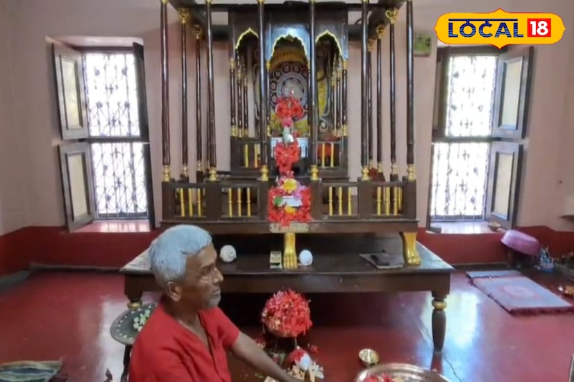 পুজো উপলক্ষে আজও জাকজমকপূর্ণ হয়ে ওঠে মেরতলা এলাকা। বাইরে থাকা পরিবারের সদস্যরাও এই সময়ে গ্রামে ফিরে আসেন। বড় মা ও ছোট মায়ের আরাধনাকে কেন্দ্র করে গ্রামে সৃষ্টি হয় মিলনমেলা ও ভক্তিভাব। ঐতিহ্য, সংস্কৃতি ও শ্রদ্ধার মেলবন্ধনে আজও মেতে ওঠে গোটা গ্রাম। তথ্য ও ছবি: বনোয়ারীলাল চৌধুরী