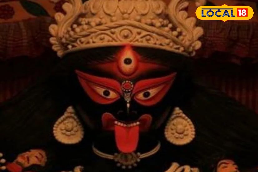 পুজোর শুভক্ষণ (নিশীথকাল): ২০ অক্টোবর রাত ১১টা ৪১ মিনিট থেকে শুরু হয়ে রাত ১২টা ৩১ মিনিট পর্যন্ত। মোট ৫০ মিনিট পুজোর শুভ সময়।