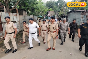 কালীপুজোর মণ্ডপেও ‘পুজো বন্ধু’ — নিরাপত্তায় নয়া উদ্যোগ শিলিগুড়ি পুলিশের কালীপুজোর মণ্ডপেও ‘পুজো বন্ধু’ — নিরাপত্তায় নয়া উদ্যোগ শিলিগুড়ি পুলিশের