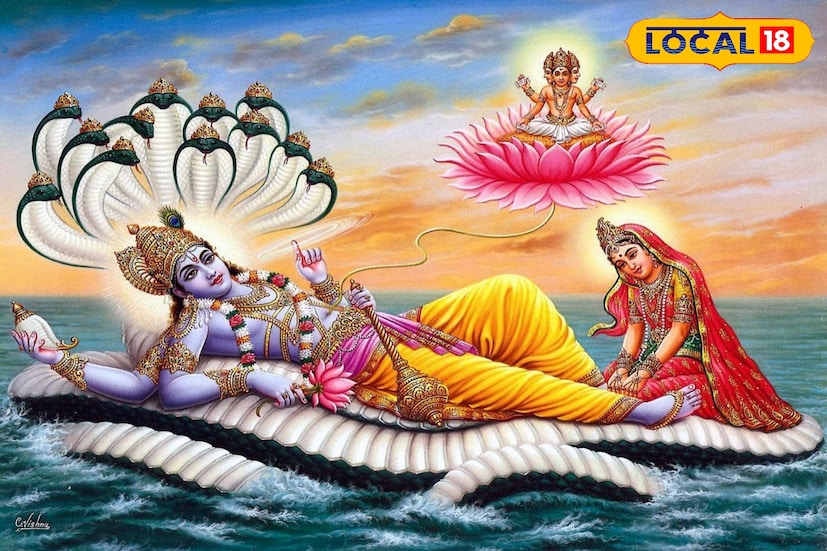 রমা একাদশীর উপবাস কাহিনী পাঠ করুন। ওম নমো ভগবতে বাসুদেবায় মন্ত্র জপ করুন। পূর্ণ নিষ্ঠার সঙ্গে ভগবান শ্রী হরি বিষ্ণু এবং মা লক্ষ্মীর আরতি করুন। অবশেষে, ক্ষমা প্রার্থনা করুন। রমা একাদশীর দিনে দেবী লক্ষ্মীর পুজো করলে বিশেষ ফল পাওয়া যায়।