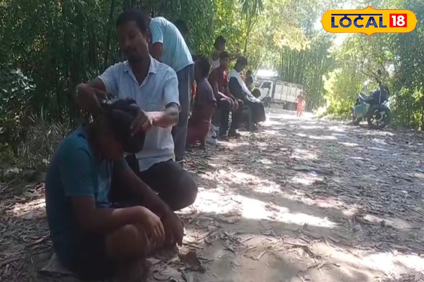 অর্থ নয়, মনই বড়... এই বার্তাই যেন ছড়িয়ে দিলেন তাঁরা। সমাজের প্রতি মানবিক দায়বদ্ধতার এমন উদাহরণ হয়তো সংখ্যায় কম, কিন্তু প্রভাব অসীম। বন্যার জল শুকিয়ে গেলেও এই ক্ষৌরকারদের মানবতার ছোঁয়া মানুষের মনে রয়ে যাবে দীর্ঘদিন! (ছবি ও তথ্যঃ সুরজিৎ দে)