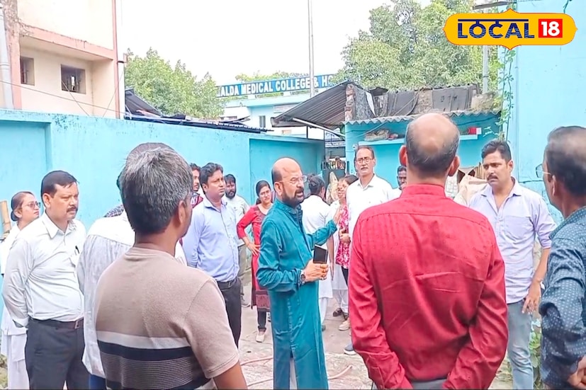 তাই এবার তাঁদের সুবিধার্থে আধুনিক শৌচালয় ও পরিশ্রুত পানীয় জলের জলাধার সহ একাধিক পরিকাঠামো উন্নত করা হবে বলে জানান স্বাস্থ্য আধিকারিক ও পৌরসভার চেয়ারম্যান। (ছবি ও তথ্যঃ জিএম মোমিন)