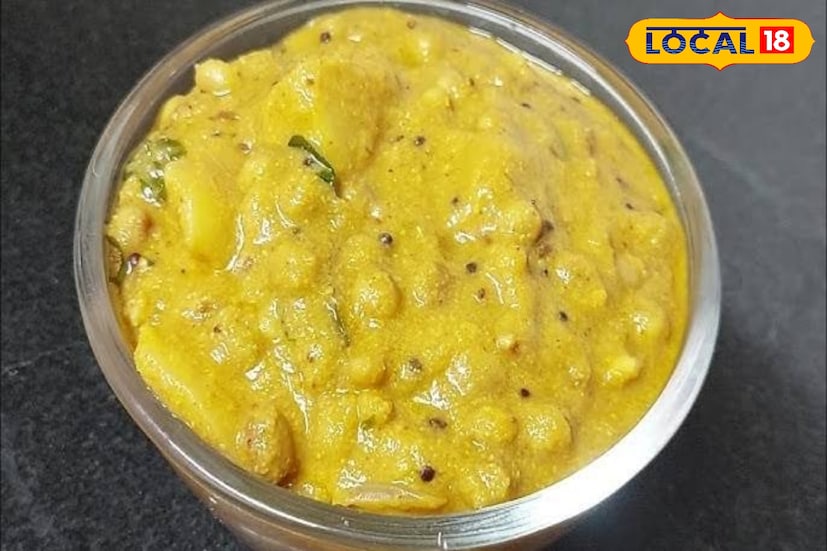 ভোগে থাকে ডাল, নারকেল, কলা ও নানা ফল-মিষ্টি। পুজো শেষে উলুধ্বনি ও শঙ্খধ্বনির সঙ্গে উচ্চারিত হয় ঐতিহ্যবাহী মন্ত্র“বুরা গিয়া ভালা আ, আপদ বালাই দূরে যা, মশা মাছি দূরে যা।” গ্রামীণ জীবনের সঙ্গে মিশে থাকা এই গারু সংক্রান্তি শুধু এক ব্রত নয়, প্রকৃতি, কৃষি ও পারিবারিক ঐক্যের এক অমলিন ঐতিহ্য! 